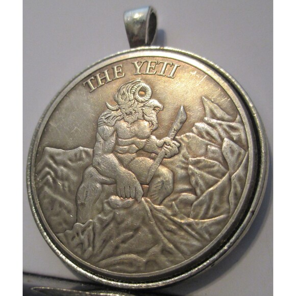 Yeti Coin/Pendant - Picture 2 of 7